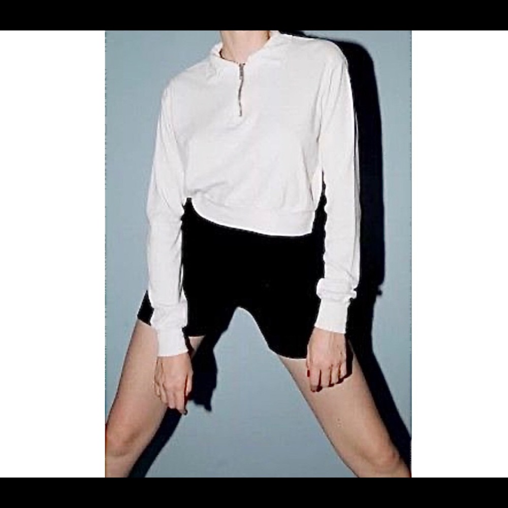 BRANDY MELVILLE CROPPED COLLARED TOP